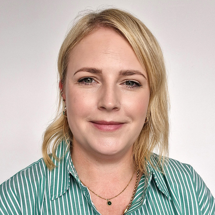 rebecca hardcastle 900 Becky Hardcastle